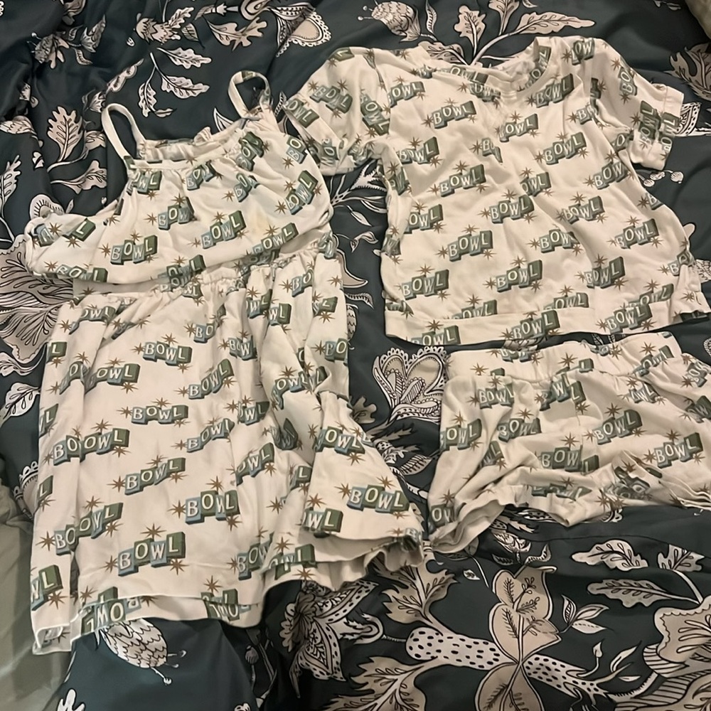 2 Kate Quinn 7Y matching outfits. California drop, bowling print